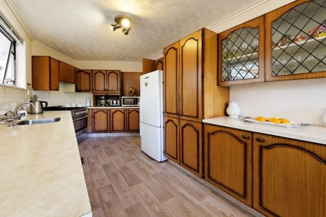 Photo of property in 22 Crompton Road, Massey, Auckland, 0614