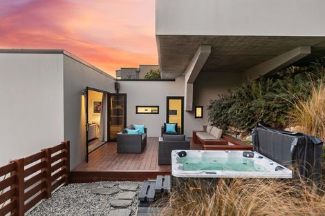 Photo of property in 15 Richards Park Lane, Fernhill, Queenstown, 9300