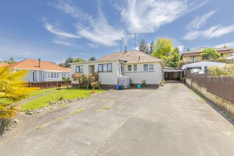 Photo of property in 34 Waverley Street, Waipawa, 4210