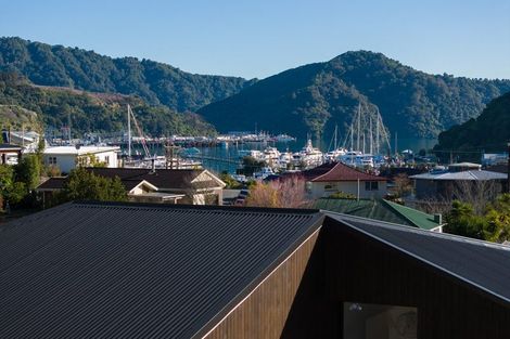 Photo of property in 12b Russell Street, Picton, 7220