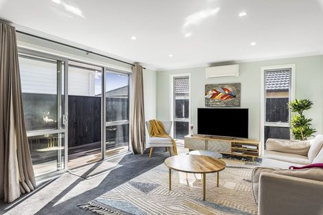 Photo of property in 35 Pohe Street, Waikanae, 5036