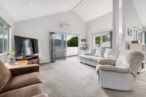 Photo of property in 11 Kestrel Heights, Arkles Bay, Whangaparaoa, 0932