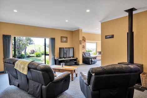 Photo of property in 788 Carrington Road, Hurworth, New Plymouth, 4371