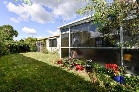 Photo of property in 2/38 Sandwich Road, St Andrews, Hamilton, 3200