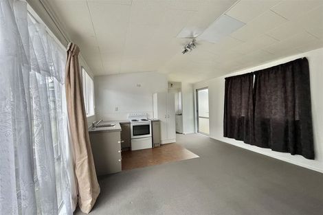 Photo of property in 48 Candia Road, Swanson, Auckland, 0614