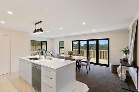 Photo of property in 6 Pihipihi Way, Crofton Downs, Wellington, 6035