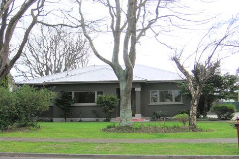 Photo of property in 43 Manapouri Crescent, Hokowhitu, Palmerston North, 4410