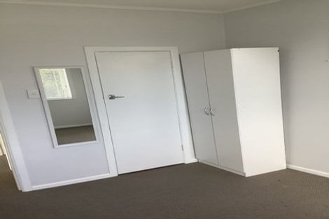 Photo of property in 1 Keats Place, Blockhouse Bay, Auckland, 0600