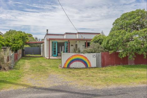 Photo of property in 15 Rangitane Street, Himatangi Beach, Foxton, 4891