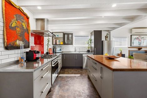 Photo of property in 205 Whirinaki Road, Eskdale, Napier, 4182