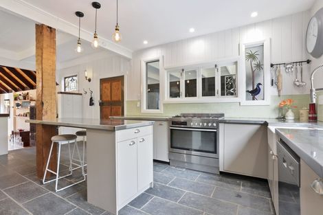 Photo of property in 43 West Lynn Road, Titirangi, Auckland, 0604