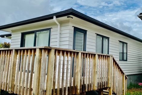 Photo of property in 35a Scotts Road, Manurewa East, Auckland, 2102