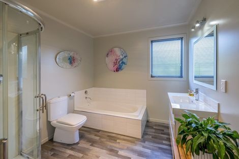 Photo of property in 36 Oakland Lane, Shannon, Palmerston North, 4474