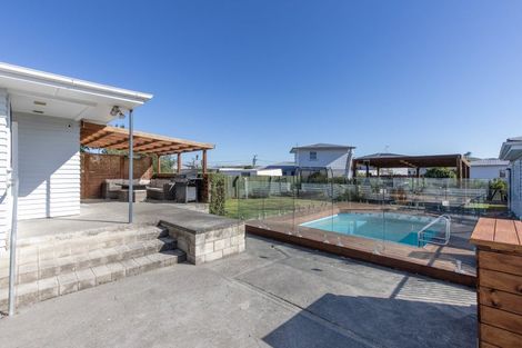 Photo of property in 18 Woburn Street, Waipukurau, 4200