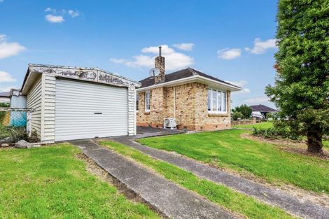 Photo of property in 16 Serjeant Street, Henderson, Auckland, 0612