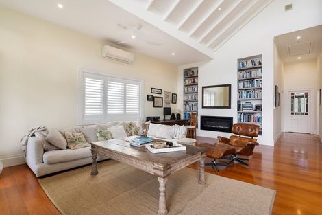 Photo of property in 38 Church Street, Devonport, Auckland, 0624