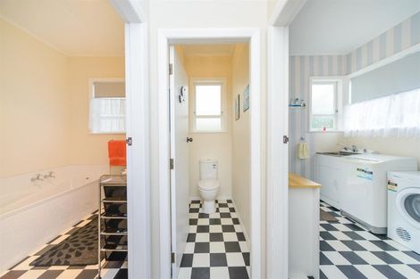 Photo of property in 60 Johnson Street, Bulls, 4818