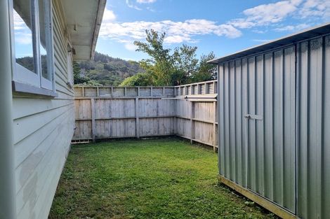 Photo of property in 8a Frederick Street, Tawa, Wellington, 5028
