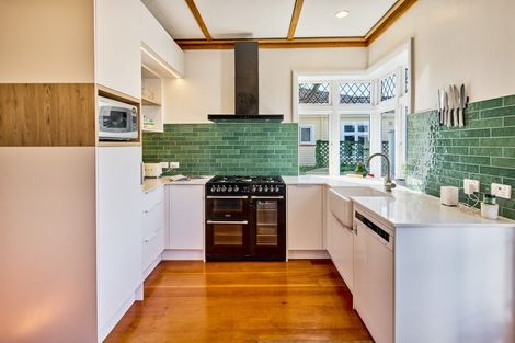 Photo of property in 1/62 Totara Crescent, Woburn, Lower Hutt, 5011