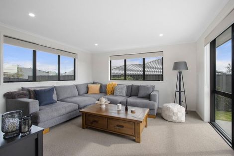 Photo of property in 5 Cascade Way, Omokoroa, 3114