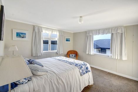 Photo of property in 35 Oxley Crescent, Broad Bay, Dunedin, 9014
