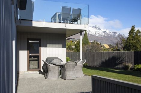 Photo of property in 7 Bay View Road, Kelvin Heights, Queenstown, 9300