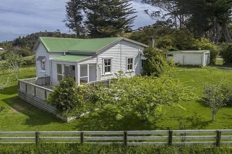 Photo of property in 11 Pinchgut Road, Kaukapakapa, 0873