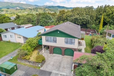 Photo of property in 30 Larchmont Grove, Totara Park, Upper Hutt, 5018