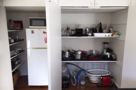 Photo of property in 36 Curtis Street, Northland, Wellington, 6012