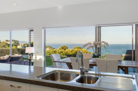 Photo of property in 22 Wonderview Road, Leigh, 0985