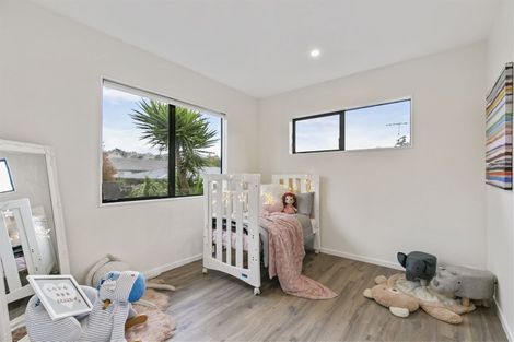 Photo of property in 1/75 Gosford Drive, Botany Downs, Auckland, 2010