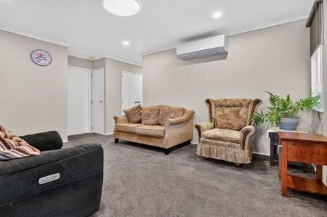 Photo of property in 35 Nottingham Drive, Hamilton East, Hamilton, 3216