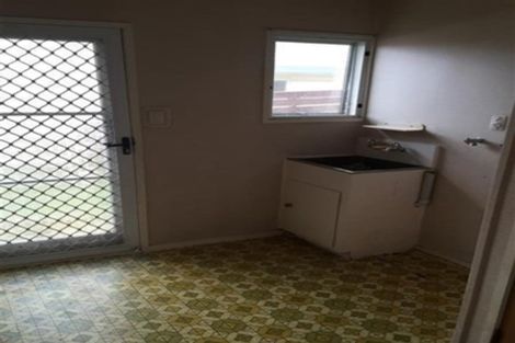 Photo of property in 2/28 Grande Vue Road, Hillpark, Auckland, 2102