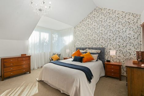 Photo of property in 1 Maygrove Drive, Orewa, 0931