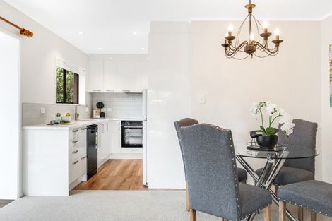 Photo of property in 2/29 Rapallo Place, Farm Cove, Auckland, 2012