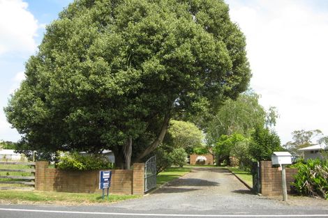Photo of property in 179 Old North Road, Kumeu, 0892