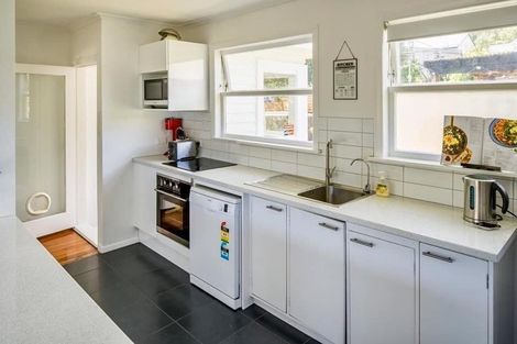 Photo of property in 34 Ranui Terrace, Tawa, Wellington, 5028