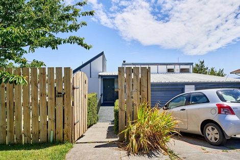 Photo of property in 112 Conclusion Street, Ascot Park, Porirua, 5024
