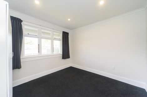 Photo of property in 11 Shamrock Street, Takaro, Palmerston North, 4412