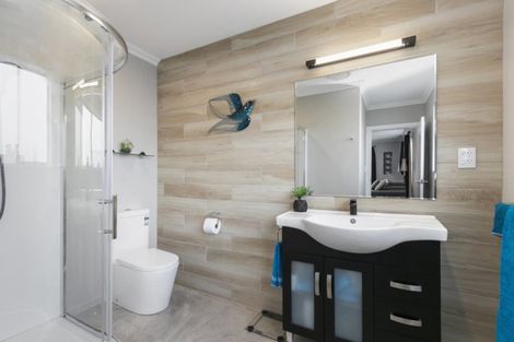 Photo of property in 15 Clematis Grove, Maungaraki, Lower Hutt, 5010