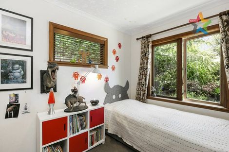 Photo of property in 153 Nevay Road, Miramar, Wellington, 6022