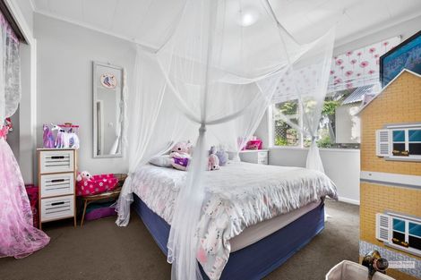 Photo of property in 70 Major Drive, Kelson, Lower Hutt, 5010