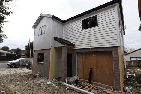 Photo of property in 3a Riverton Drive, Randwick Park, Auckland, 2105