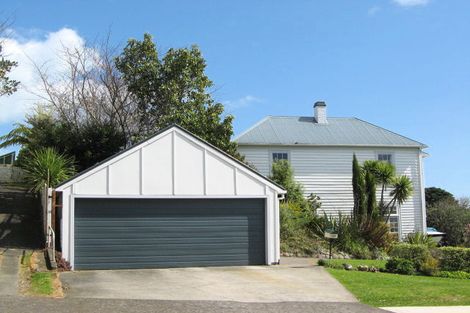 Photo of property in 100 Belt Road, New Plymouth, 4310