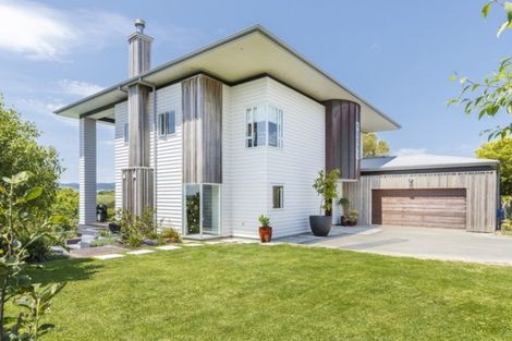 Photo of property in 51 The Strand, Fitzherbert, Palmerston North, 4410