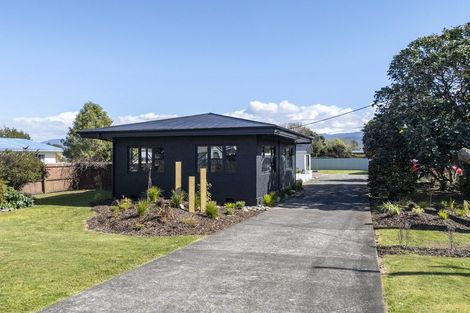 Photo of property in 53 Victoria Street, Carterton, 5713