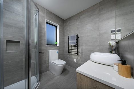 Photo of property in 8c Albany Highway, Greenhithe, Auckland, 0632