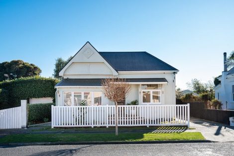 Photo of property in 9 Kinross White Street, Napier South, Napier, 4110