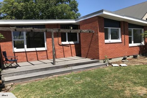 Photo of property in 83 Holly Road, St Albans, Christchurch, 8014