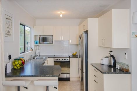 Photo of property in 2/9 Victor Street, Avondale, Auckland, 1026